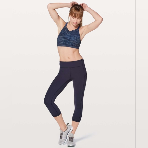 Lululemon Slide With Me Bra Sz 6 - Picture 3 of 8